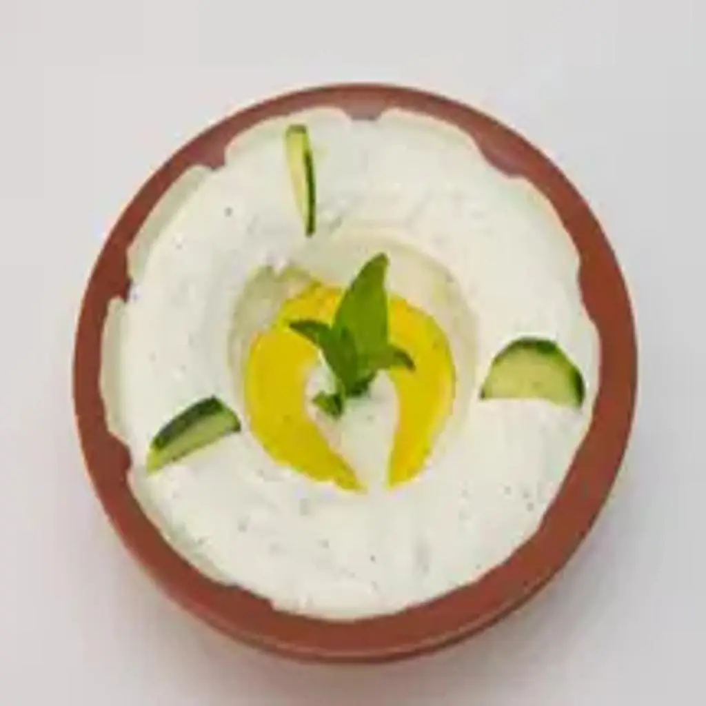 لبنة مع ثوم